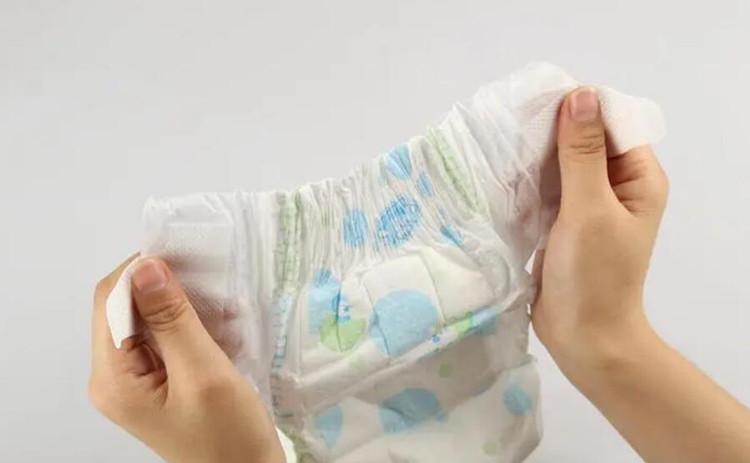 Does The Baby Easily Turn Red Buttocks When Wearing Diapers In Summer?